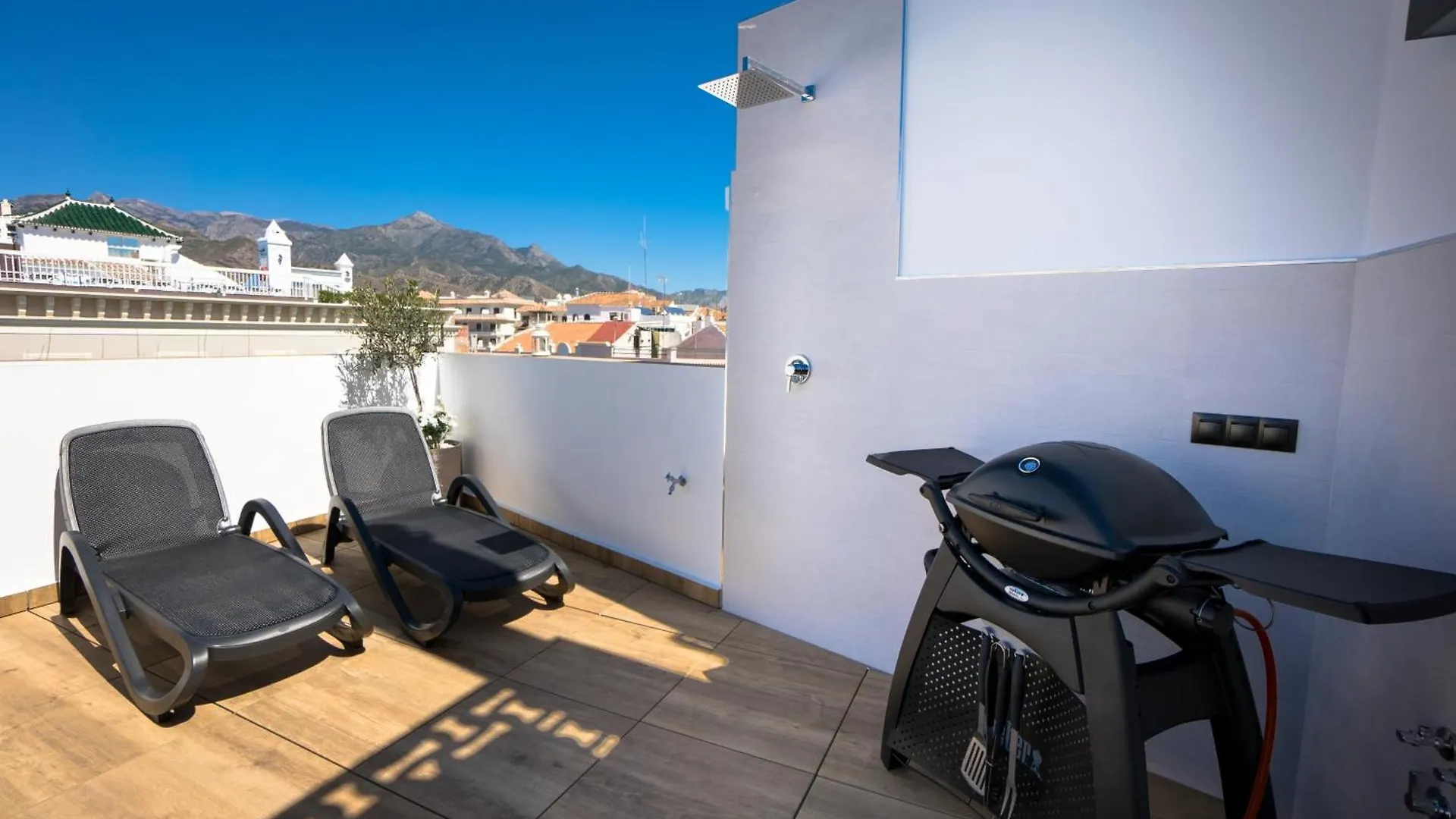 Apartamentos Kronox Nerja Apartment
